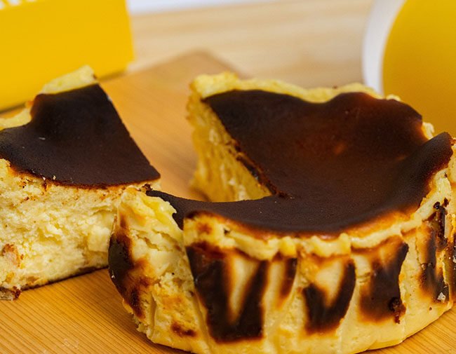burnt top cheesecakes coconut